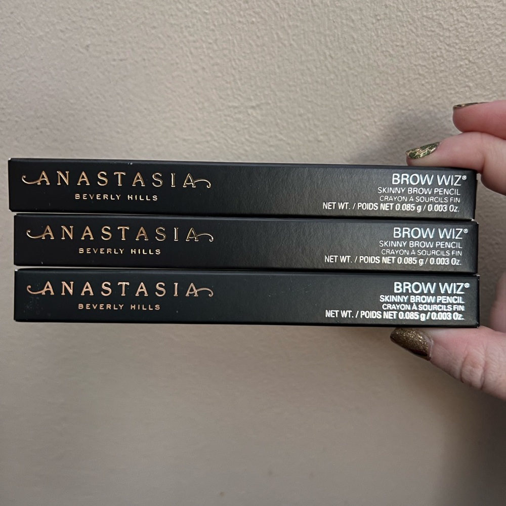 Anastasia Beverly Hills Brow Wiz in Taupe
